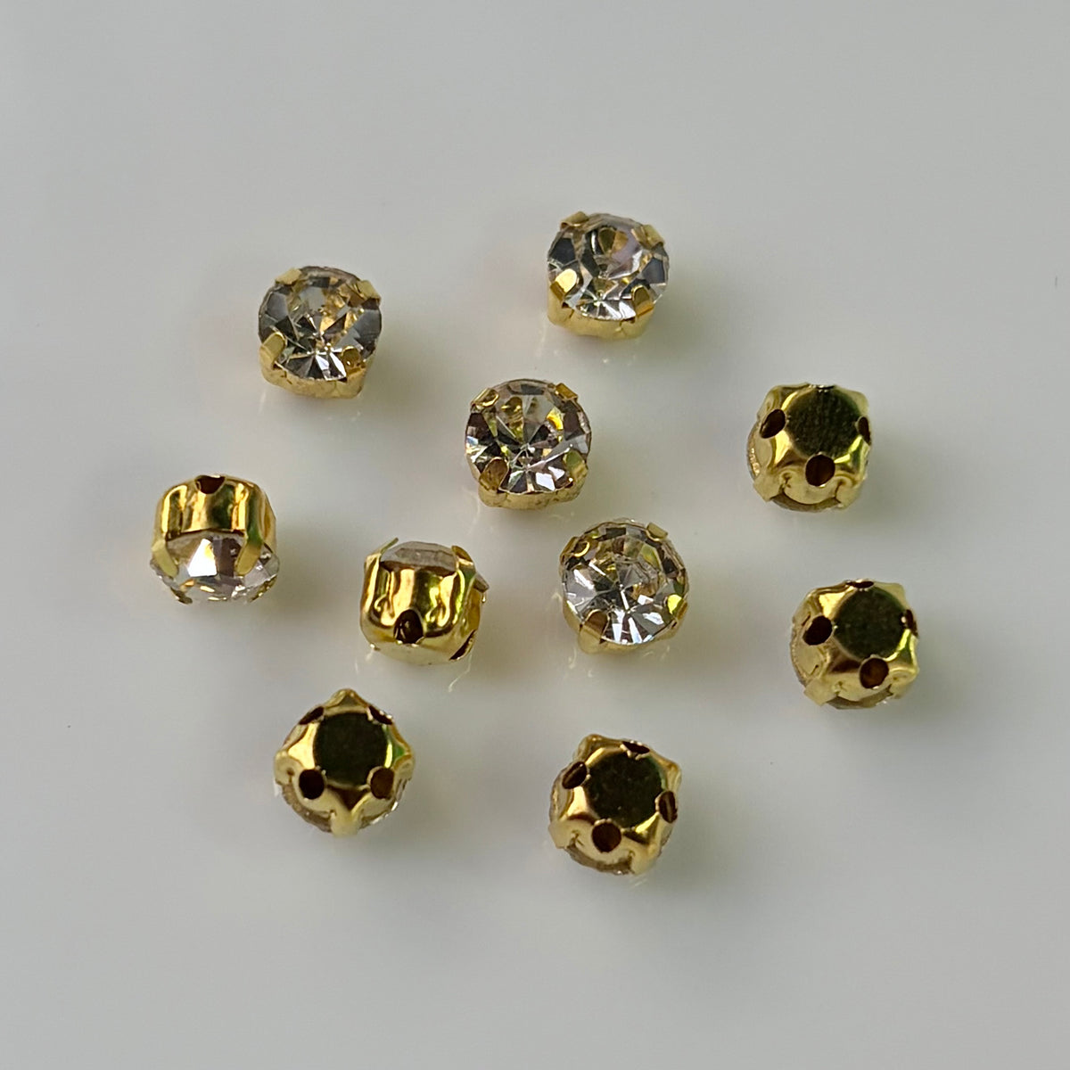 Clip Stones 6mm (5 Grams)