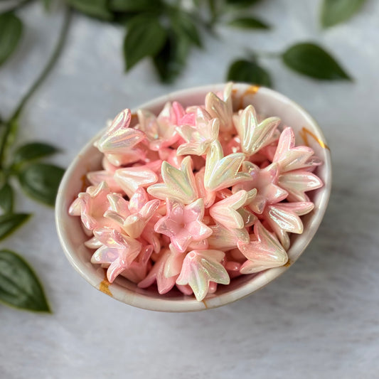 Lily Flowers (10 Grams )