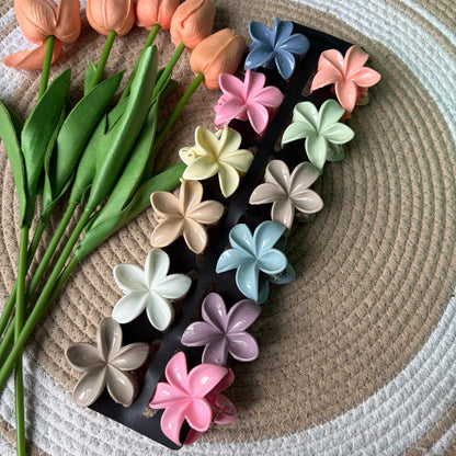 Medium Size Glossy Flower Claws (12 Pieces)