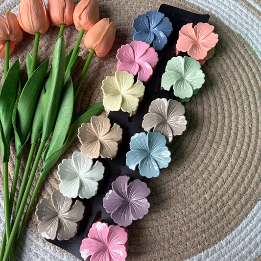 Medium Size Glossy Flower Claws (12 Pieces)