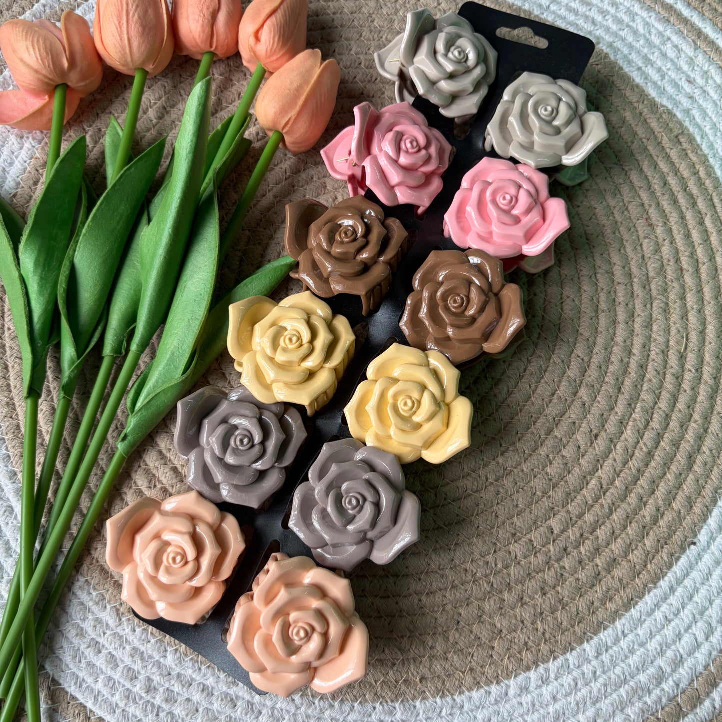 Medium Size Glossy Flower Claws (12 Pieces)