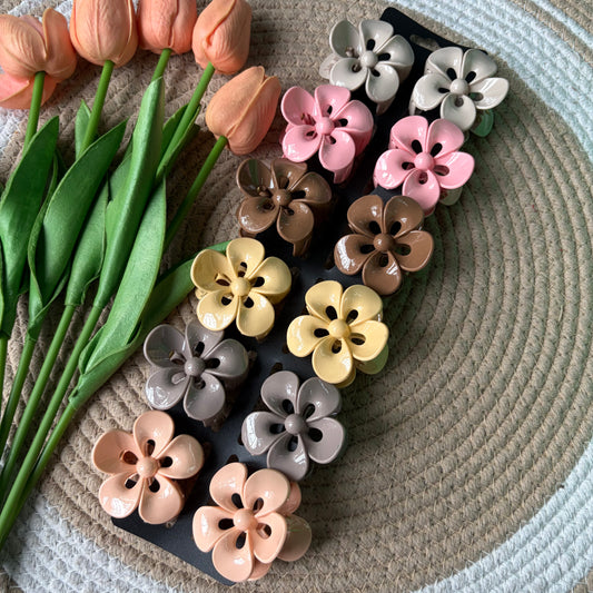 Medium Size Glossy Flower Claws (12 Pieces)