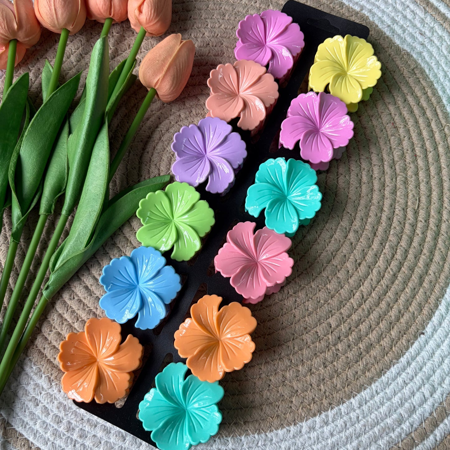 Medium Size Glossy Flower Claws (12 Pieces)