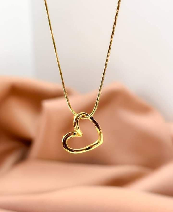 Anti Tarnish Heart Pendent