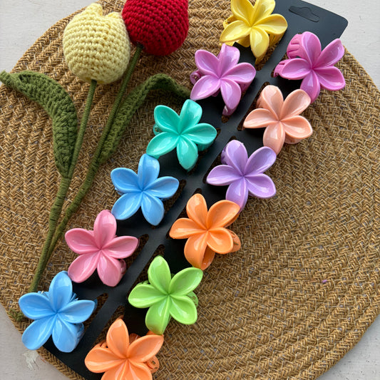 Medium Size Glossy Flower Claws (12 Pieces)