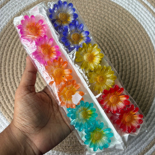 Daisy Claws (12 Pieces)