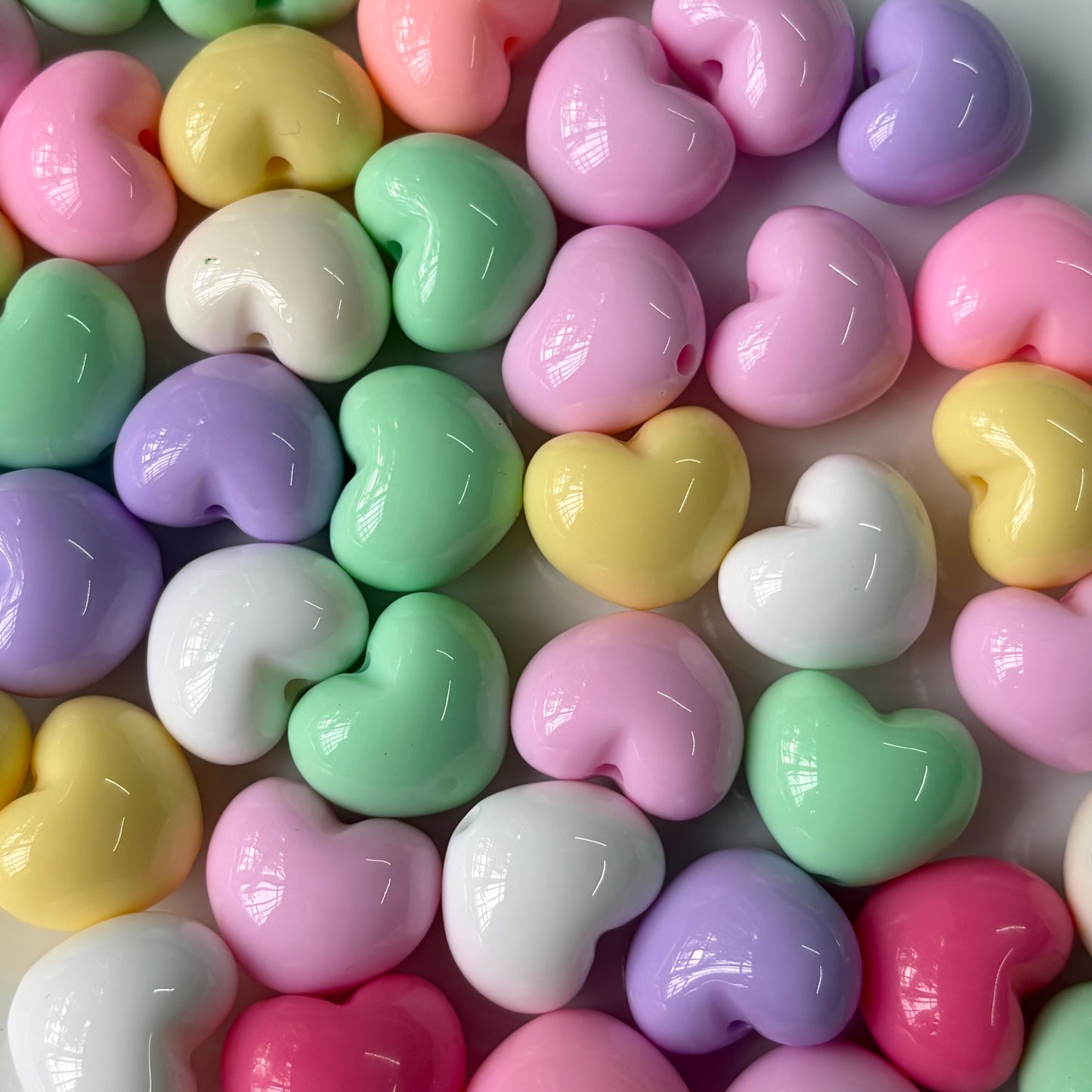 Big Size Glossy Hearts (10 Grams)