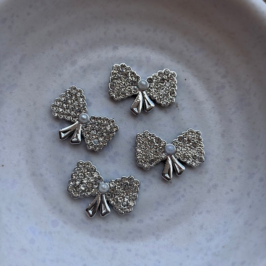 Bow Patch (4 Pieces)