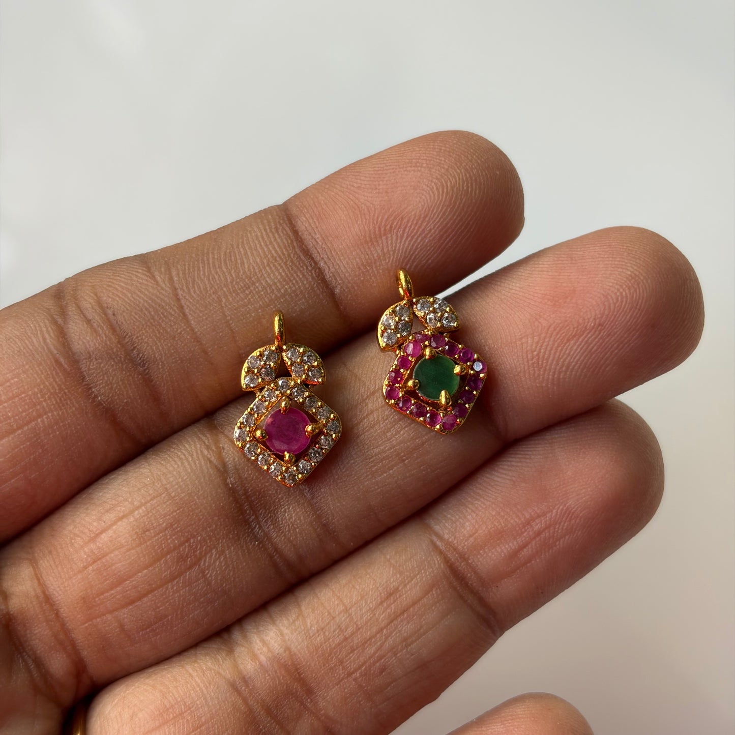 AD Pendent