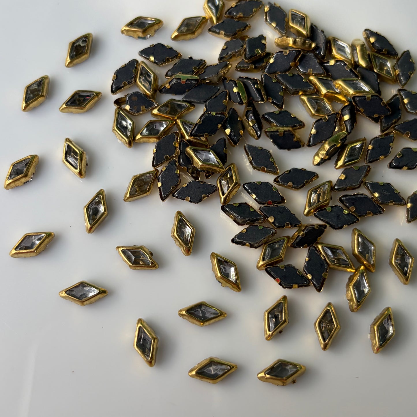Kundan Stones (10 Grams)