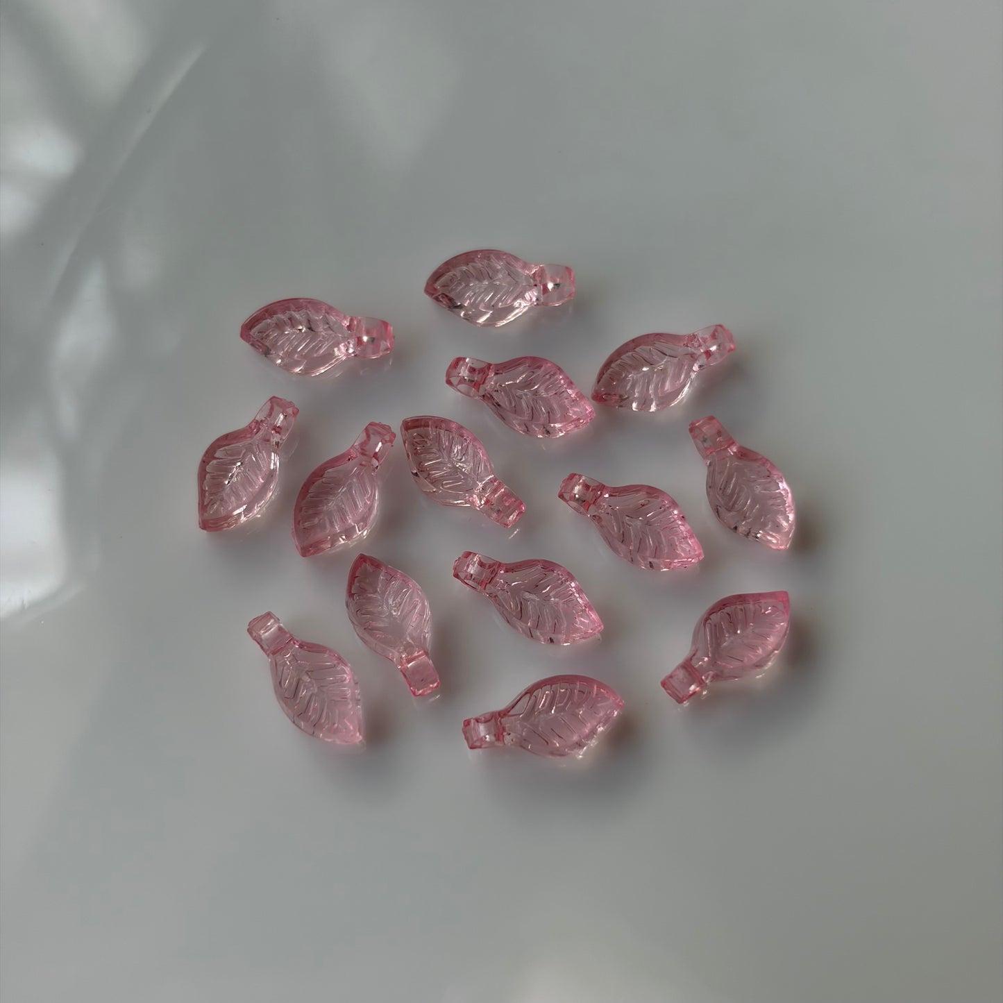 Acrylic Leaf (5 Grams)