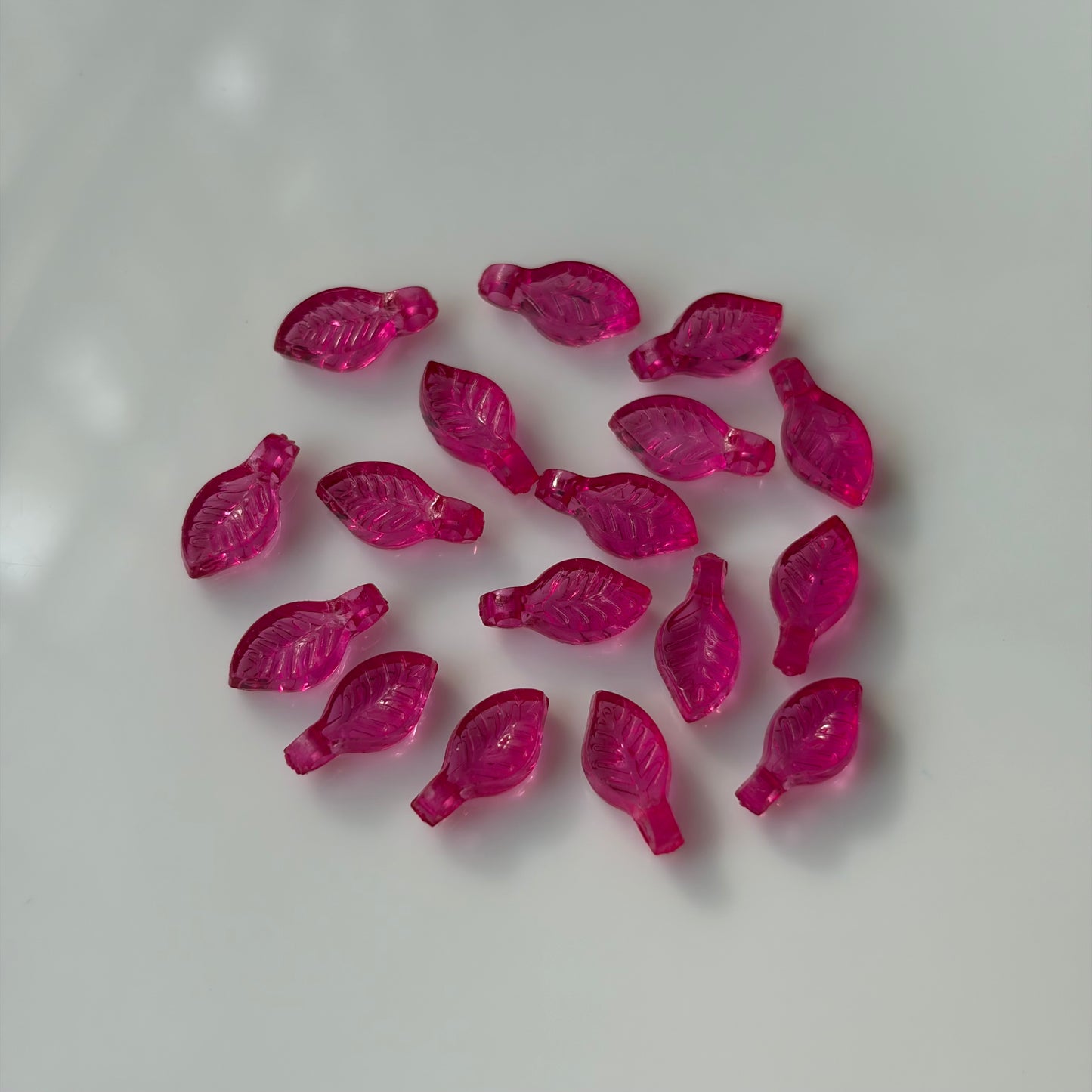 Acrylic Leaf (5 Grams)
