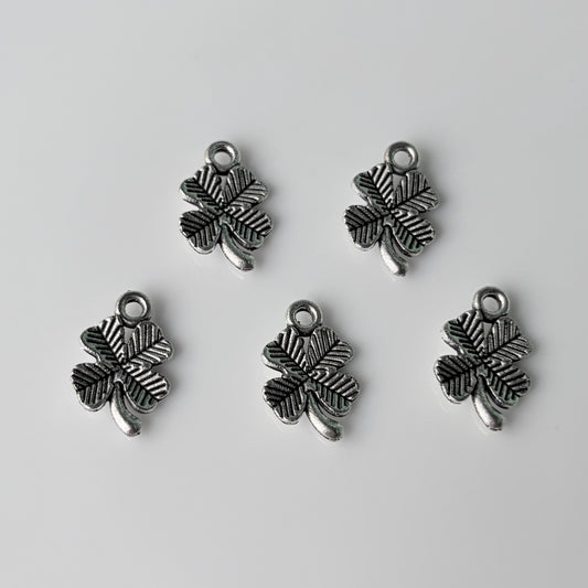 Clover Charm (10 Pieces)