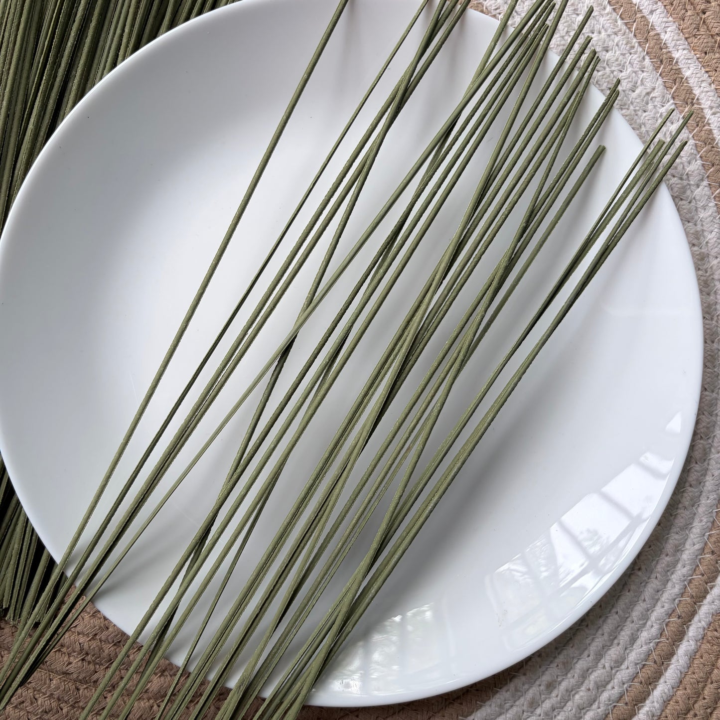 Green Sticks for Bouquet/Crafts (50 Pieces)