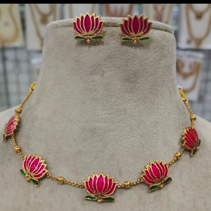 Trending Lotus necklace with earrings