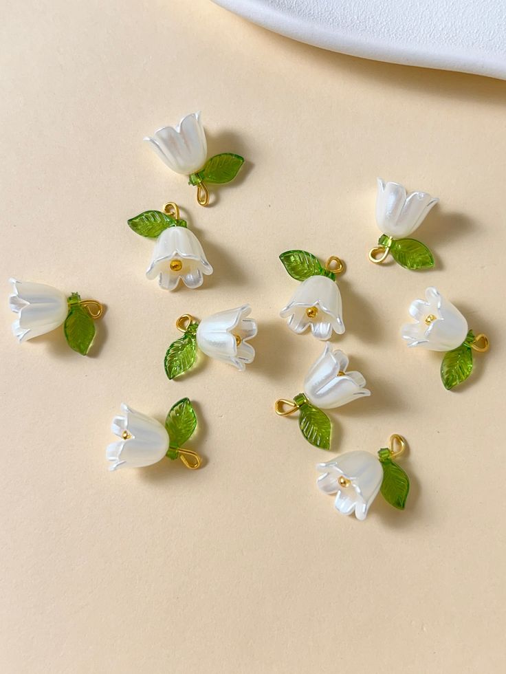 Pearl Flowers (45+ Pieces)