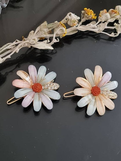 Sweetheart Floral Clips