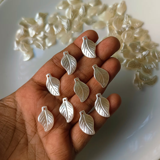 Pearl Leaf (10 Grams)
