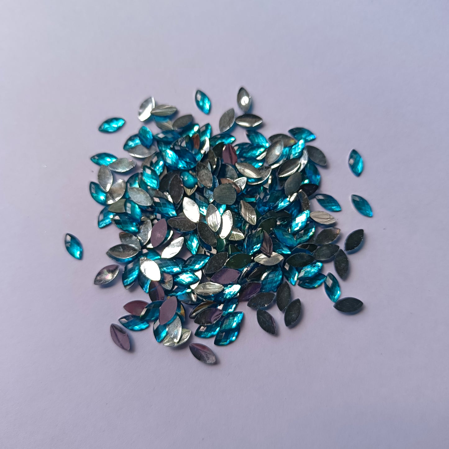 Eye Shape Stones(5 Grams)