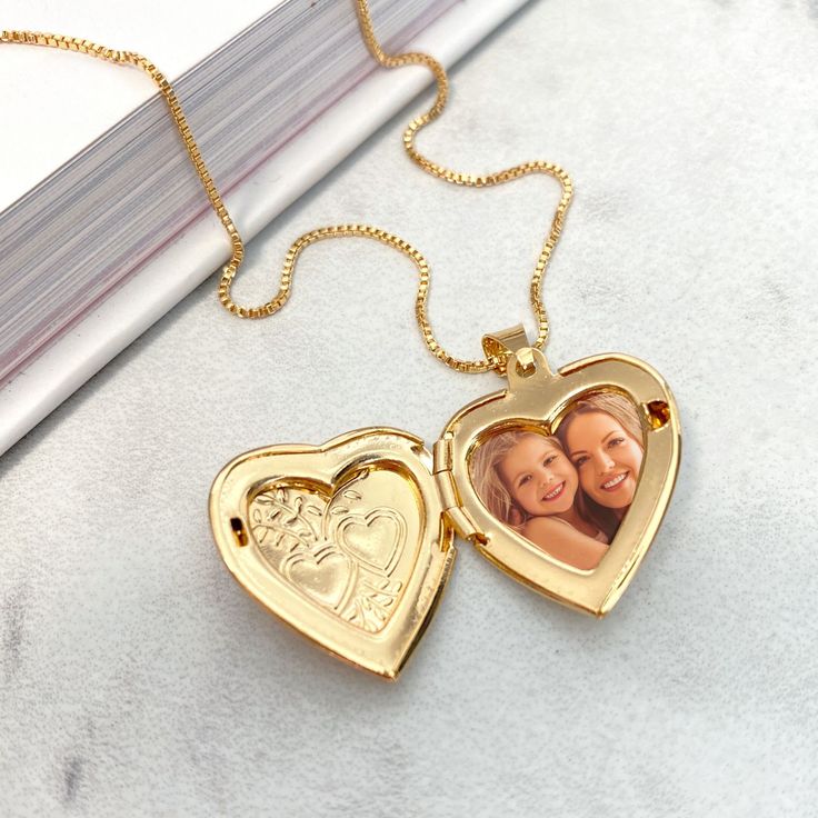 Openable Hearts medium