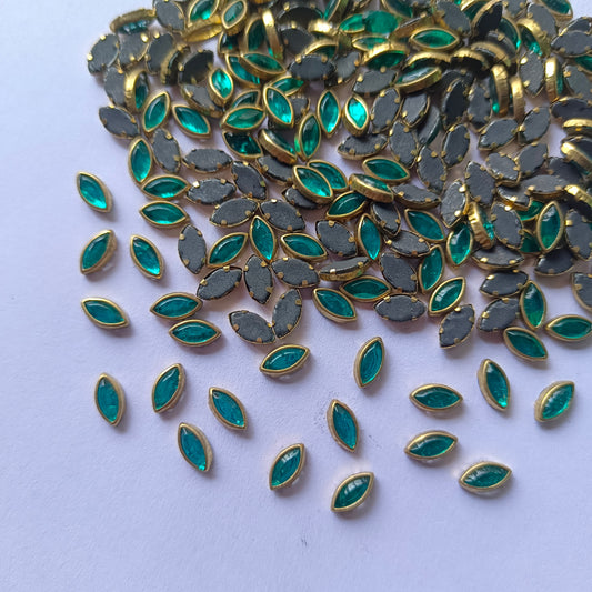 Kundan Stones 8K EYE(10 Grams)Green