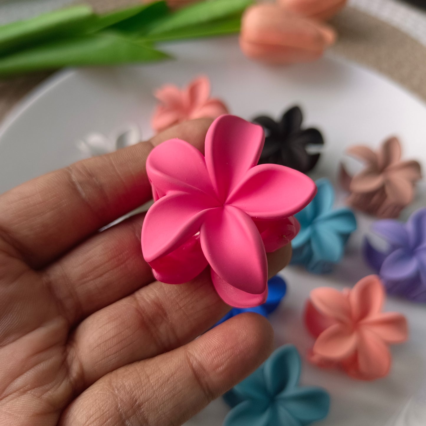 Matte Flower Claws(12 Pieces)