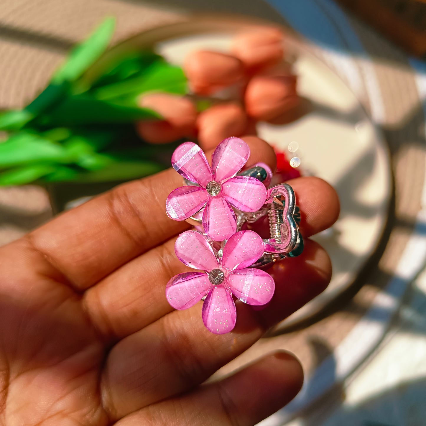 Premium Floral Metal Claw