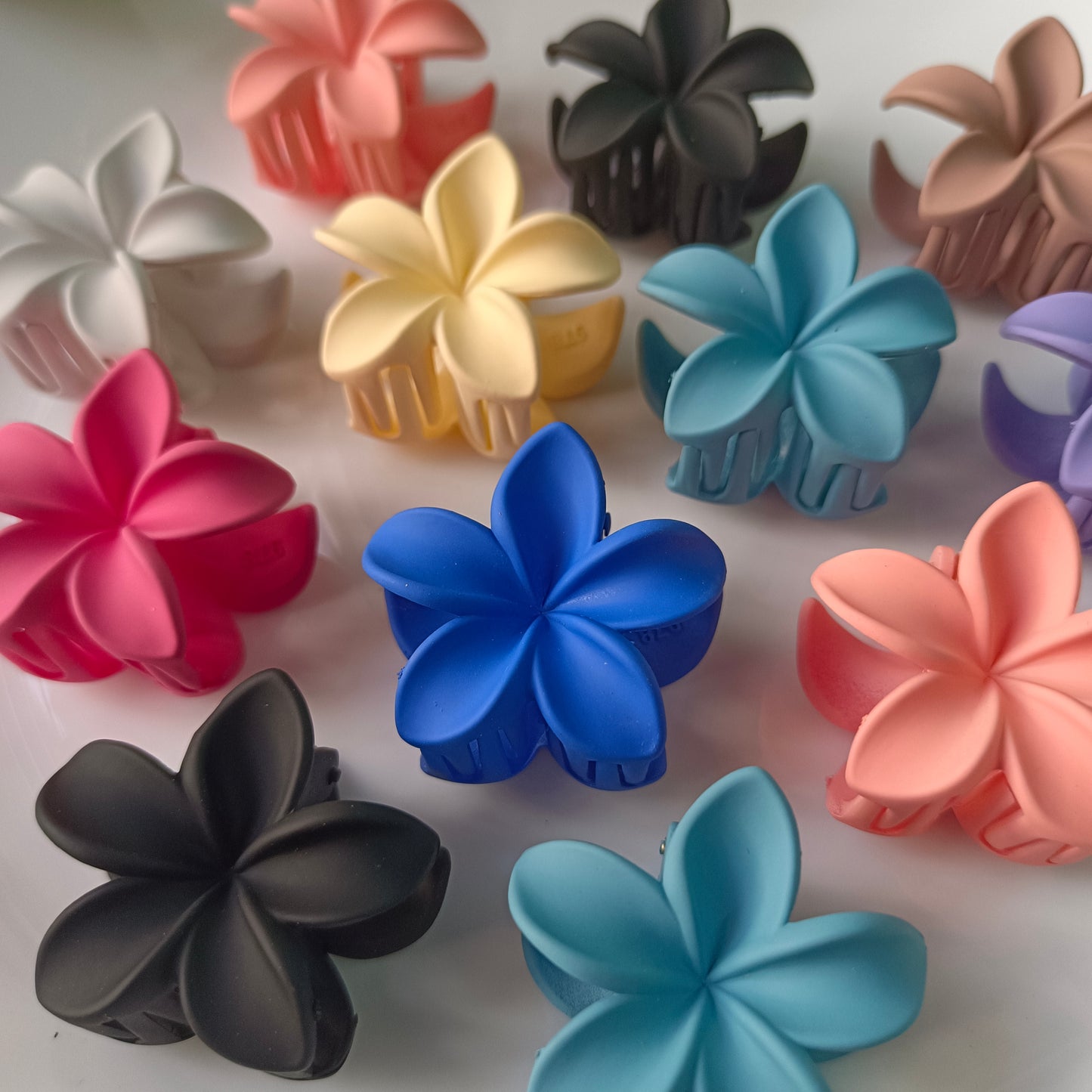 Matte Flower Claws(12 Pieces)
