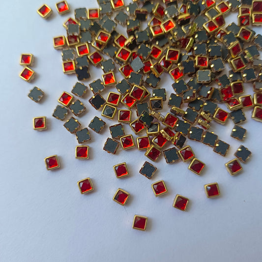 Kundan Stone 4/4 SQUARE Glass(10 Grams)