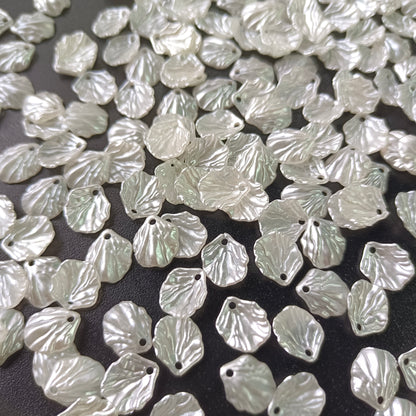 Mini Pearl Shells (10 Grams)