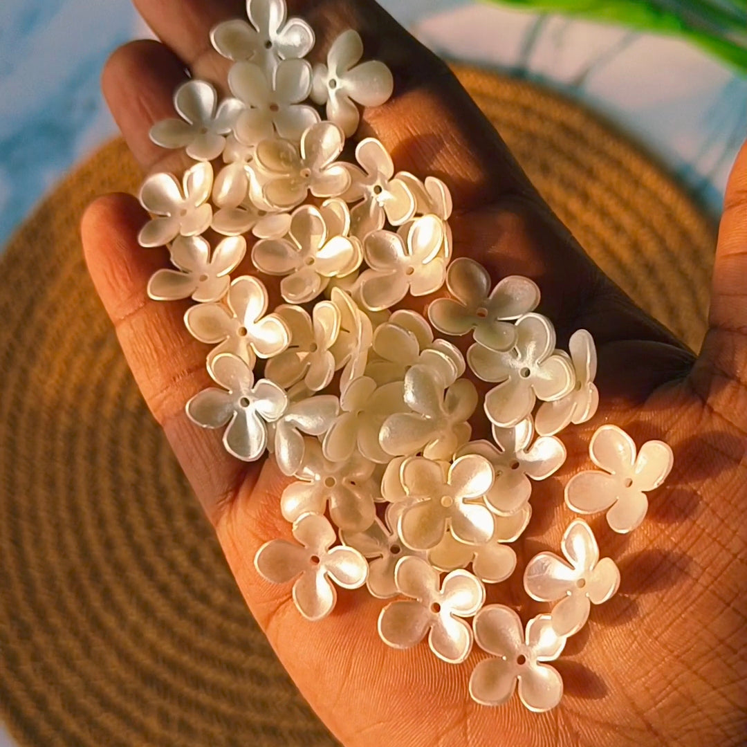 Pearl Flowers (10 Grams)