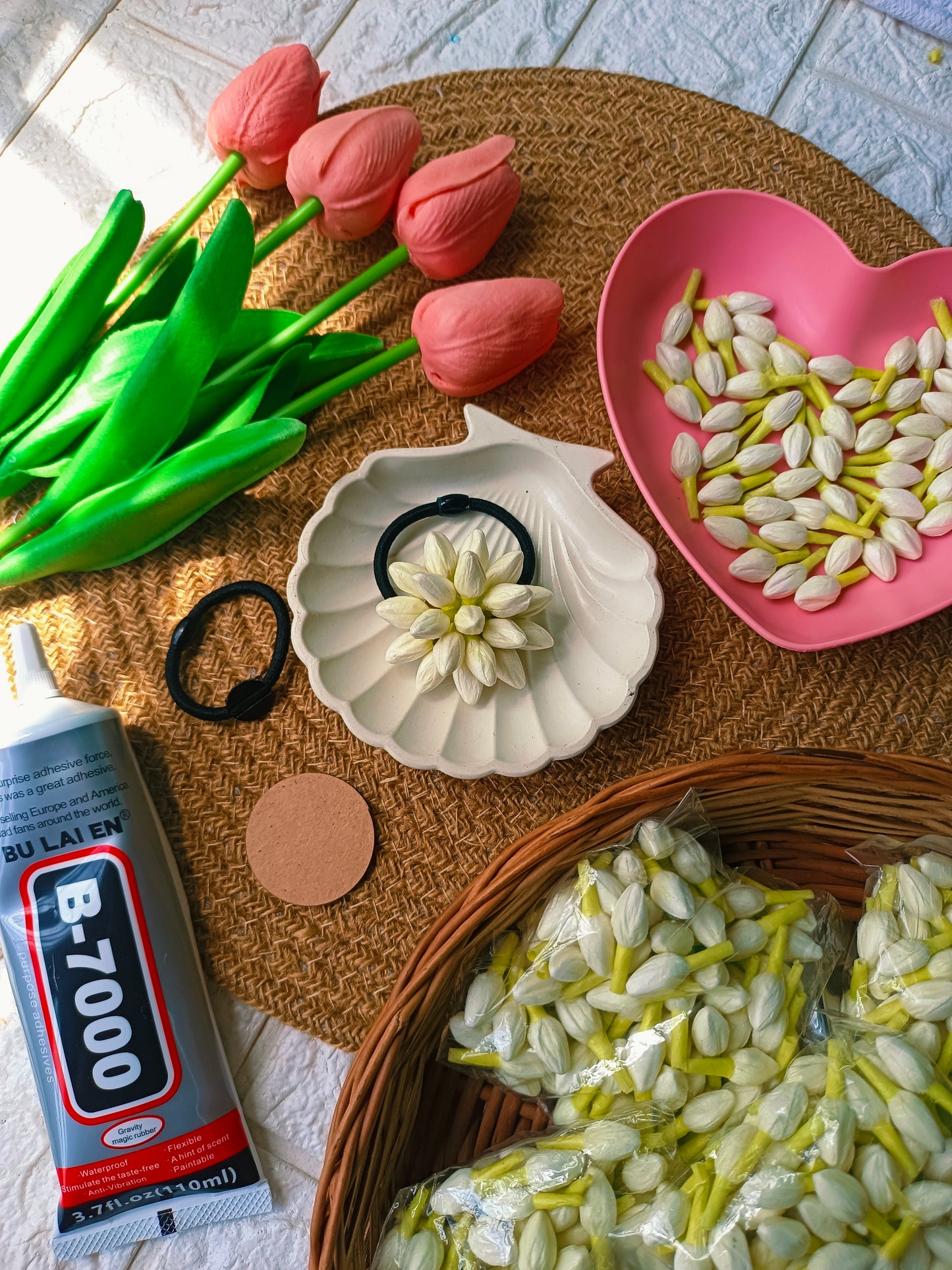 Real Lookalike Jasmine Malli Rubberband