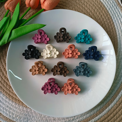 Matte Flower Claws (12 Pieces)